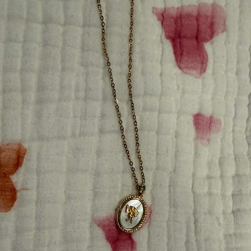 Gold Pendant Necklace with Oval Charm NIP - Picture 7 of 10